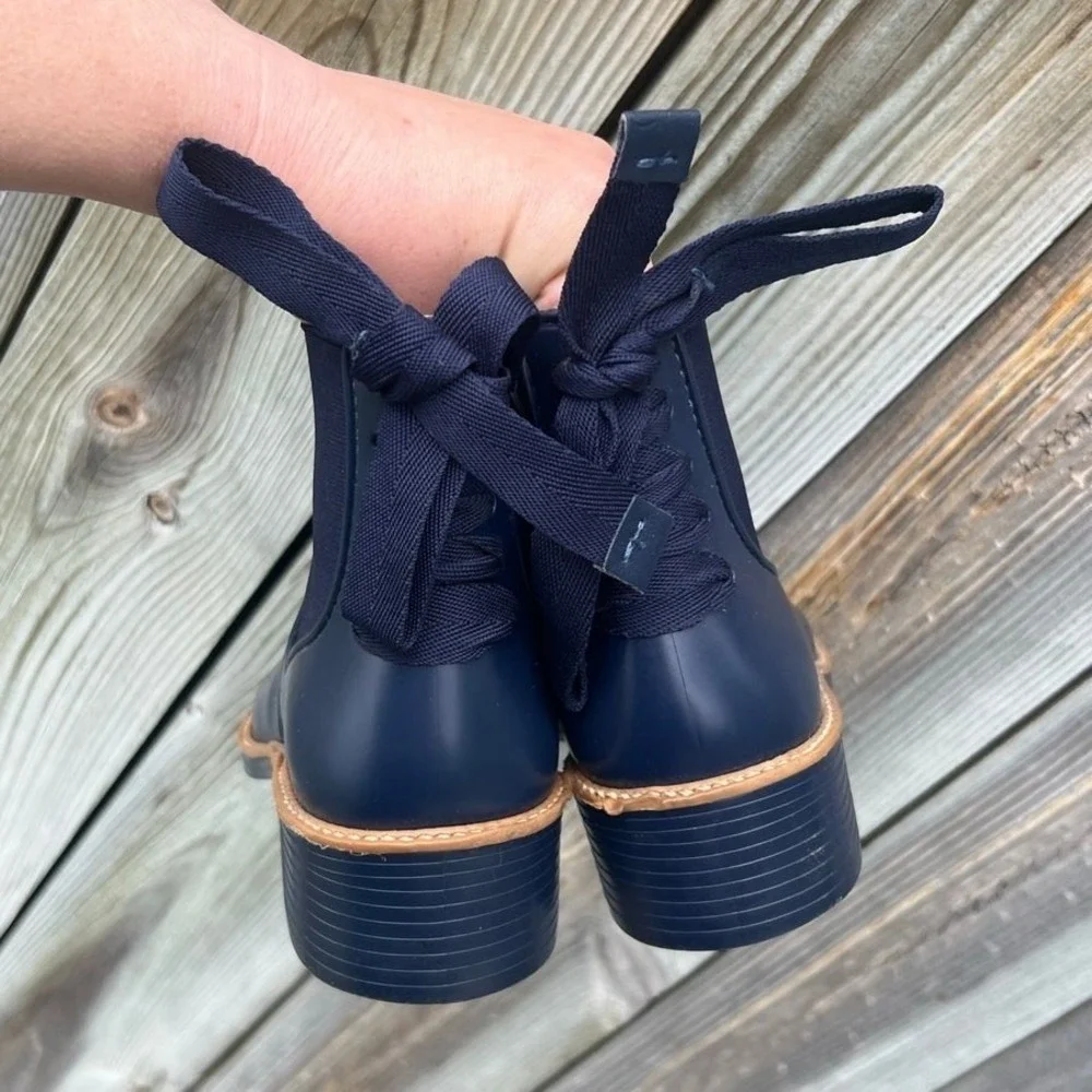 Bernardo Rain Boots Women Size 8 Navy‎ Blue Back Bow Chelsea Ankle TE38K